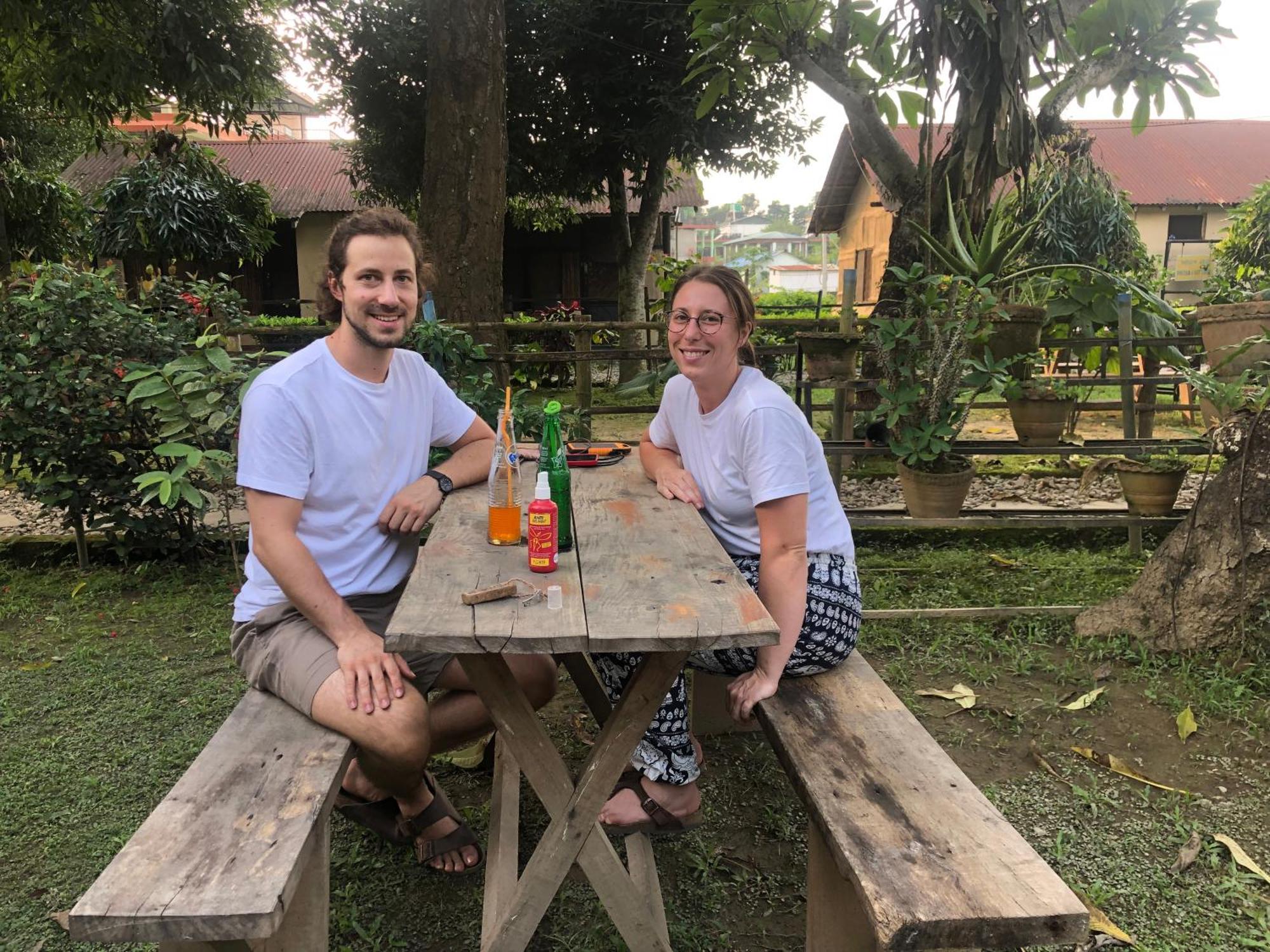 Hotel Tharu Garden And Beer Bar Читван Экстерьер фото