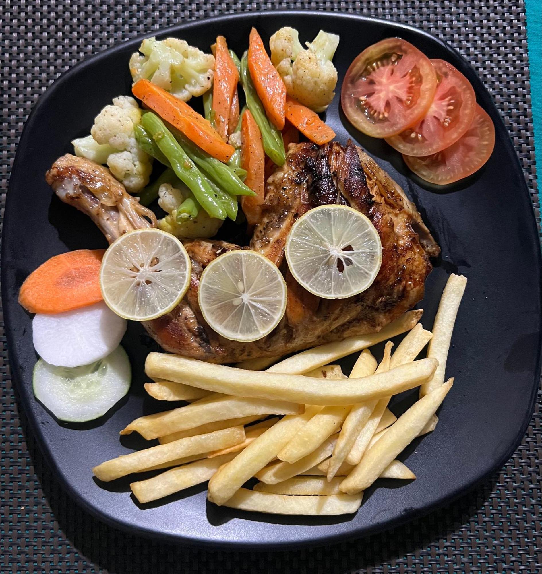 Hotel Tharu Garden And Beer Bar Читван Экстерьер фото